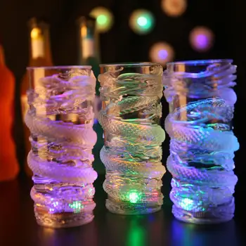 285 мл Dragon LED мигает, меняя цвет, активируемая водой Кружка для светлого пива и вина